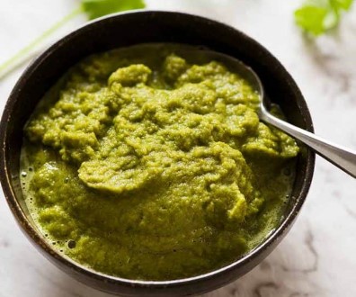 How to make your own green curry paste